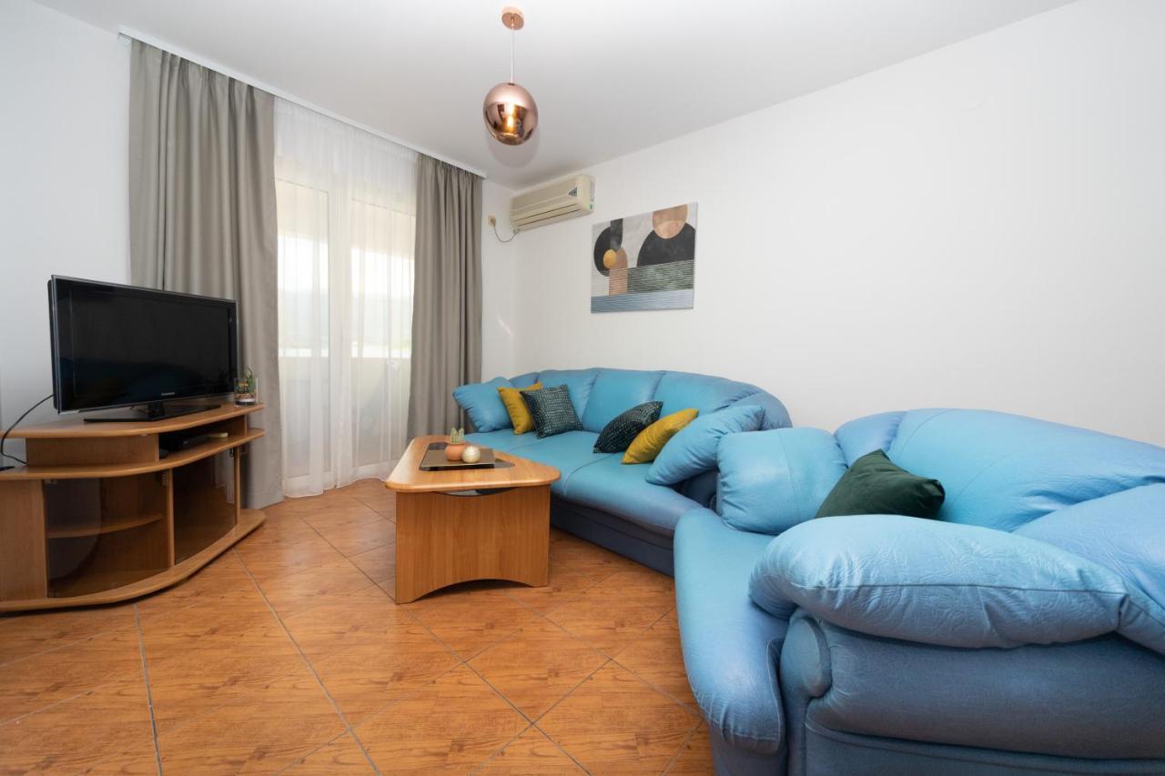 Apartments Adeona Tivat Exterior foto