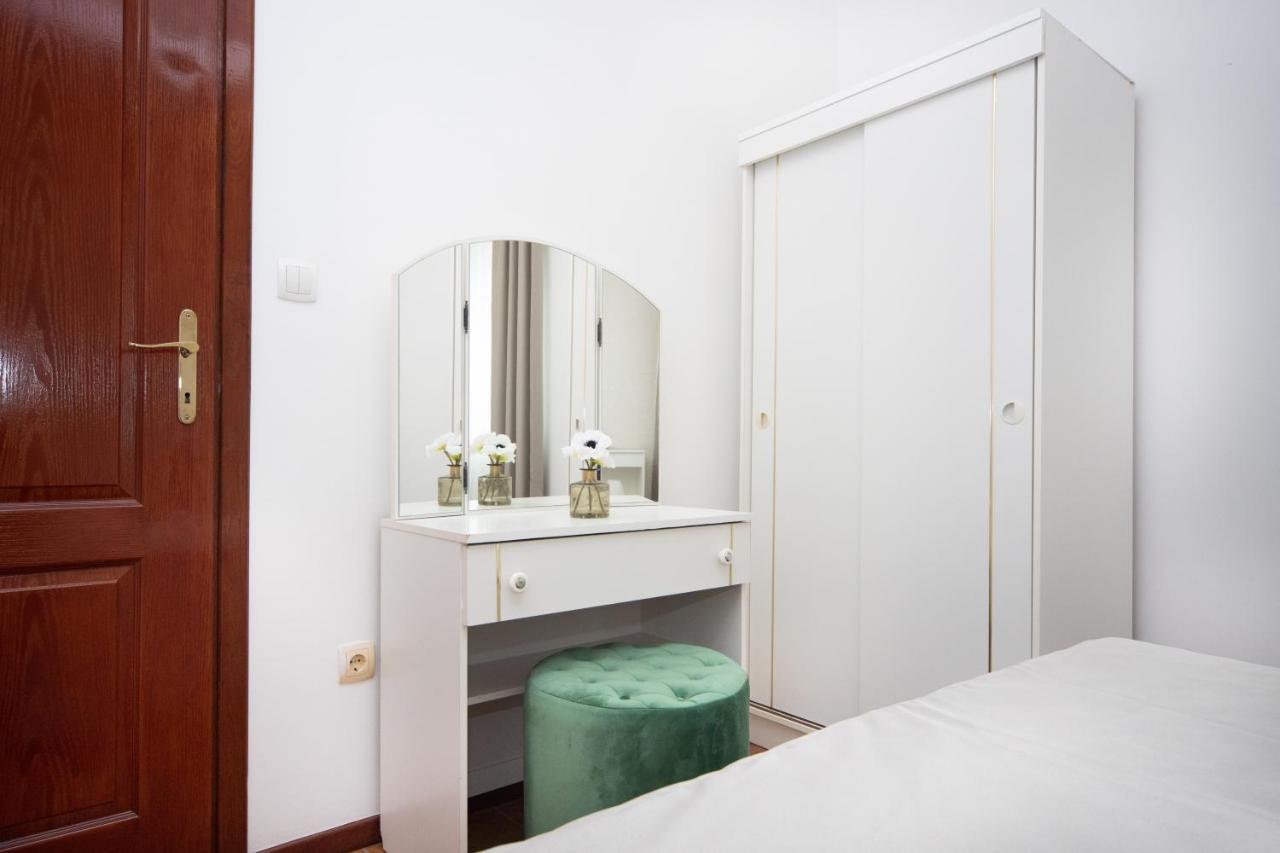 Apartments Adeona Tivat Exterior foto