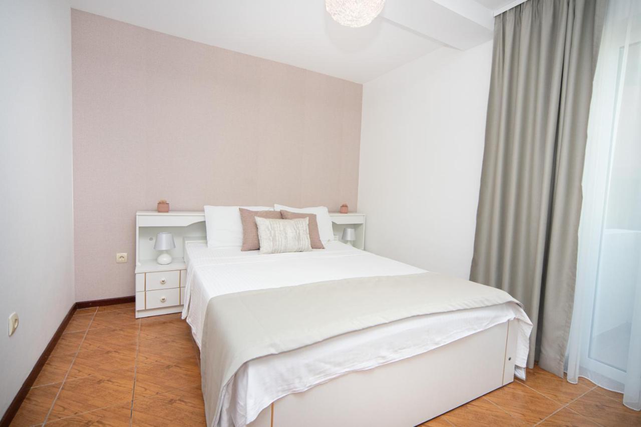 Apartments Adeona Tivat Exterior foto